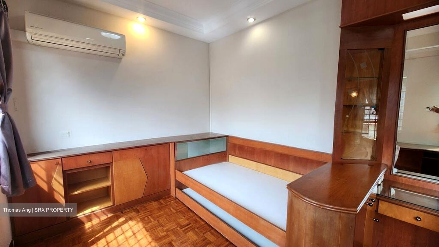 Florence Road (D19), Terrace #578328631